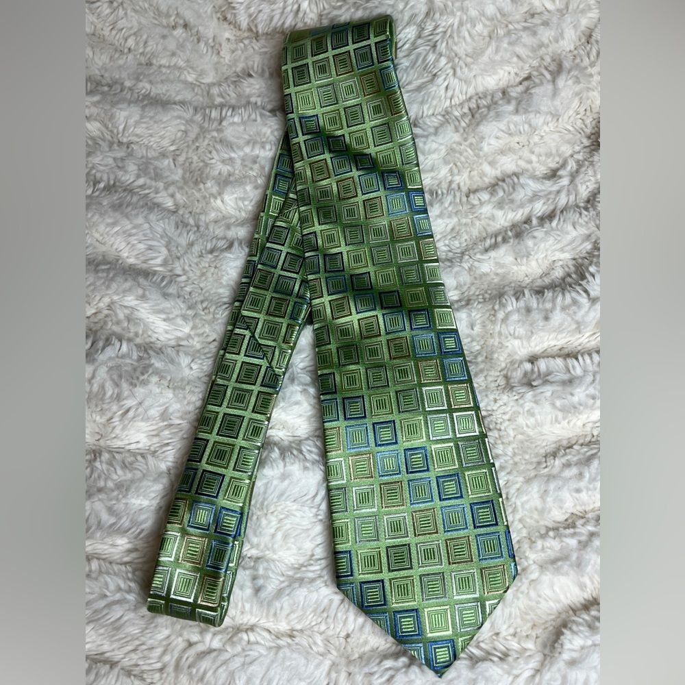 Michael Kors Classic Silk Green Geometric Tiled Tie